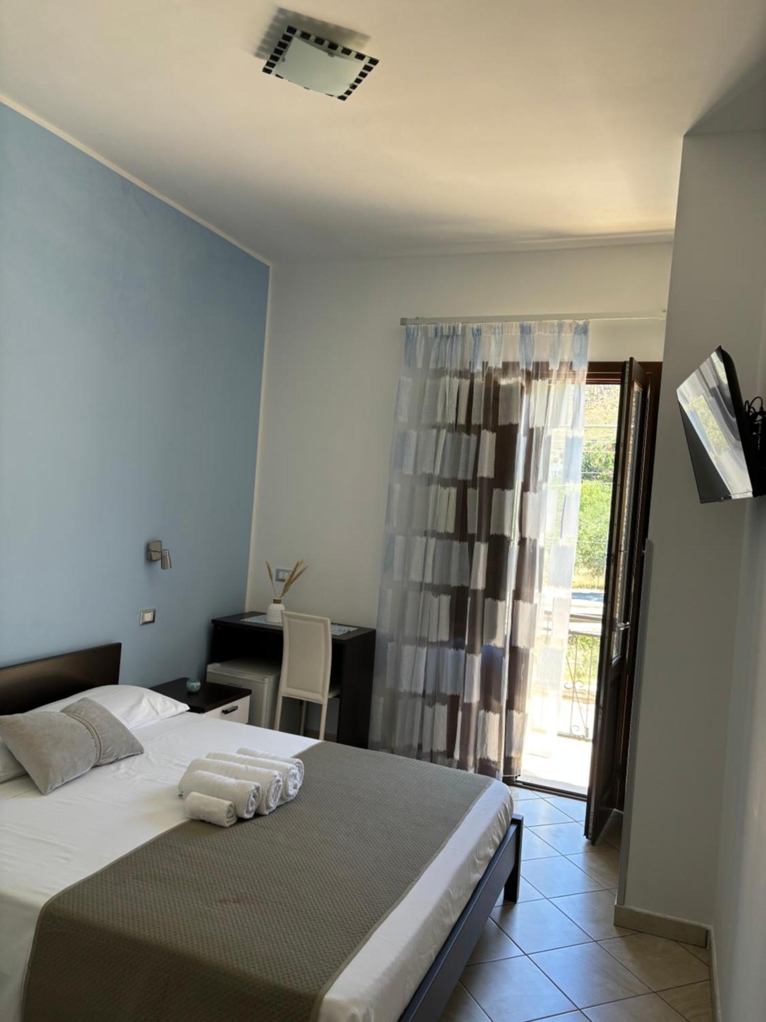 Bed And Breakfast Turi Castelluzzo Exterior photo